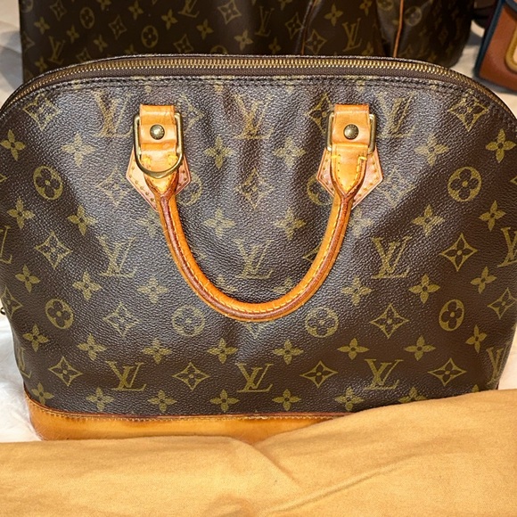 AUTHENTIC LOUIS VUITTON VINTAGE ALMA